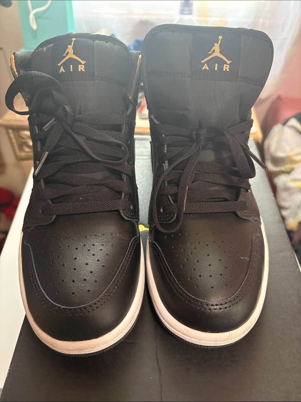 Jordan Black and Gold Shoe Box Accent